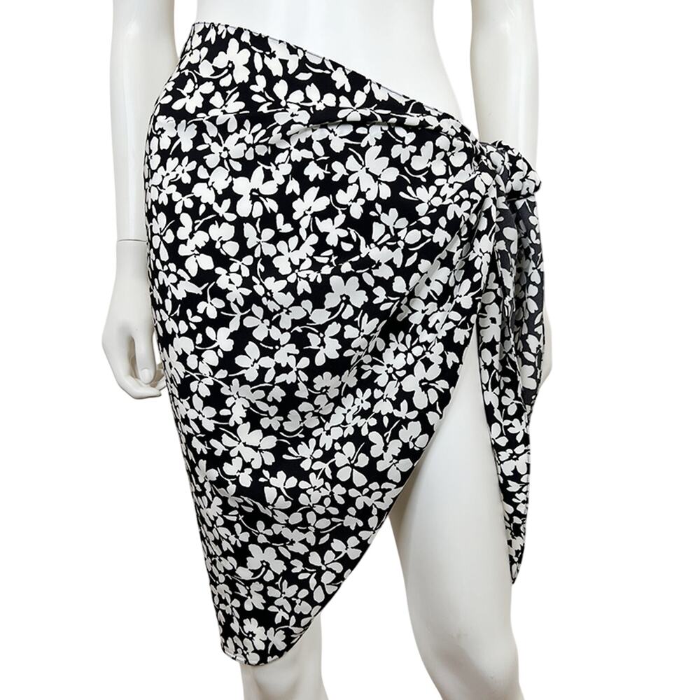 Michael Kors Collection Black White Floral Silk Pareo Wrap Size Small Resortwear